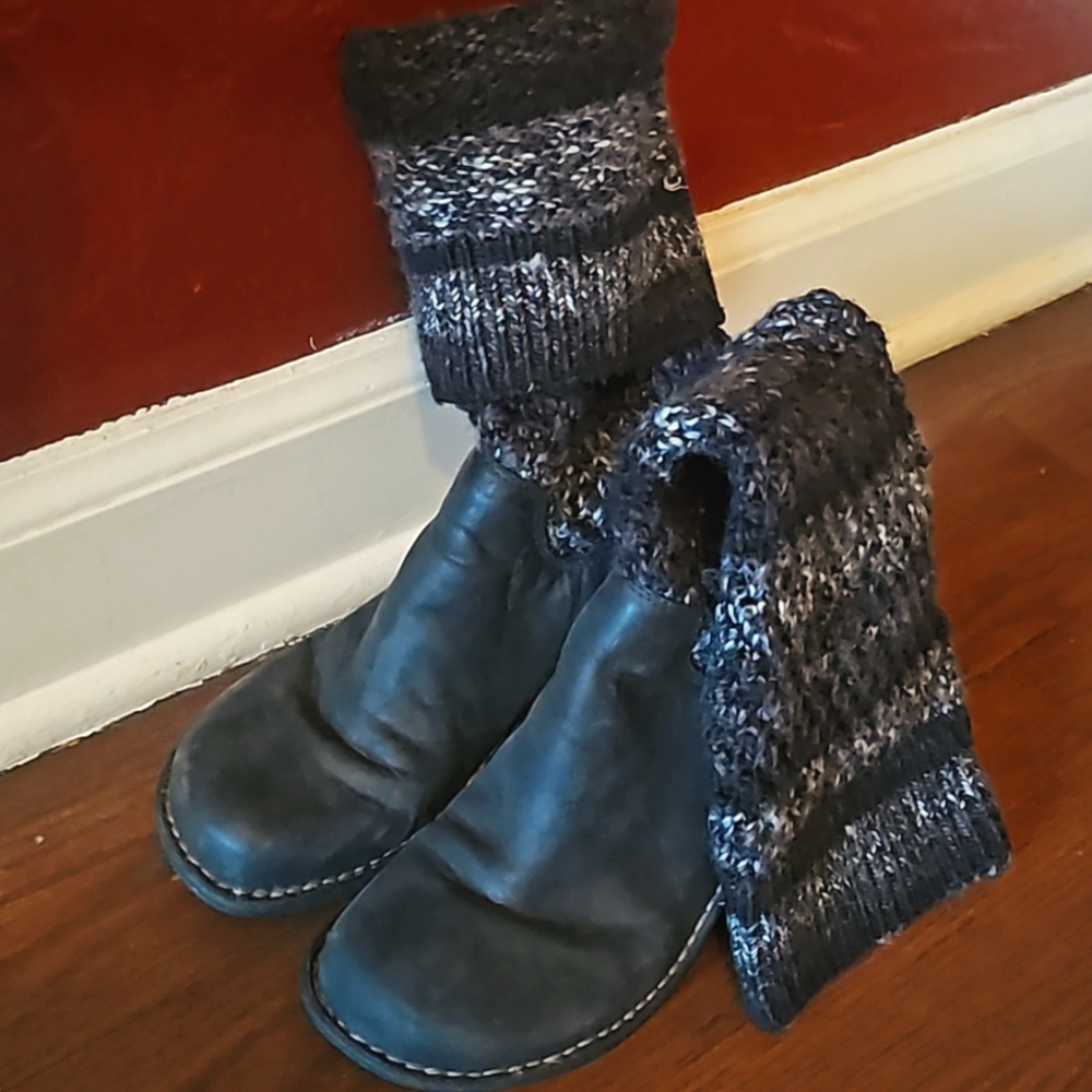 UGG Women's  Knit Tall Boots Black/Gray  Size 8